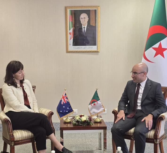 Algeria_MFA's tweet photo. استقبل كاتب الدولة لدى وزير الشؤون الخارجية، المكلف بالجالية الوطنية بالخ��رج، السيد @SECCNE_Chaib اليوم، السيدة @AusAmbCT السفيرة والمبعوثة الخاصة لوزارة الشؤون الخارجية الأسترالية المكلفة بمكافحة الإرهاب، التي تقوم بزيارة عمل إلى الجزائر خلال الفترة من 27 إلى 29 سبتمبر الجاري. https://t.co/xlzK406LgP