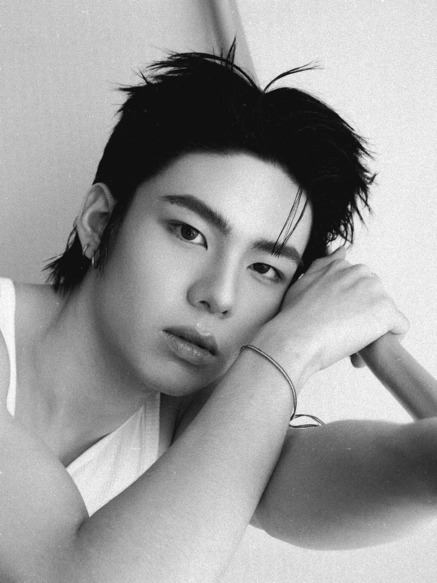 jojiniis's tweet photo. หล่อเหมือนซุปตาร์ยุค 90!  💓💥

#pvy_peak https://t.co/CvqhwCNh7A