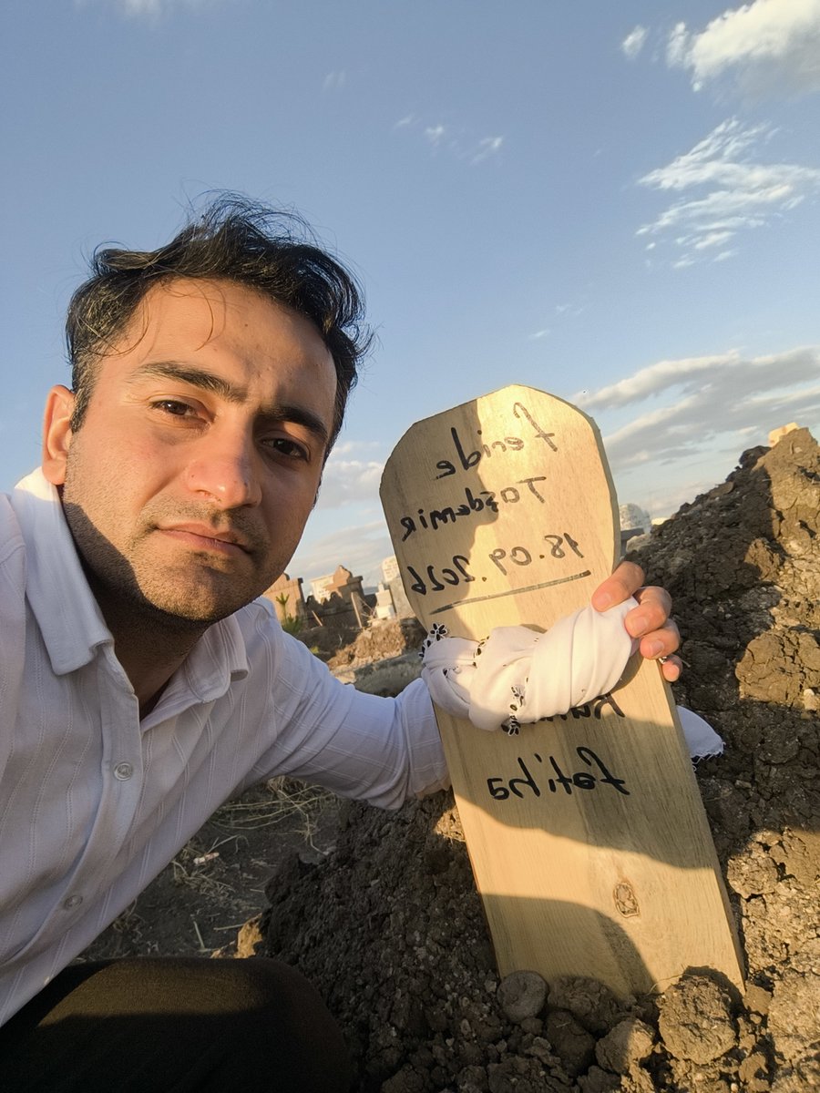 ferookafkef's tweet photo. Gitmeden son kez. Mekanın cennet olsun kurban olduğum. https://t.co/bNwbOYfXY8
