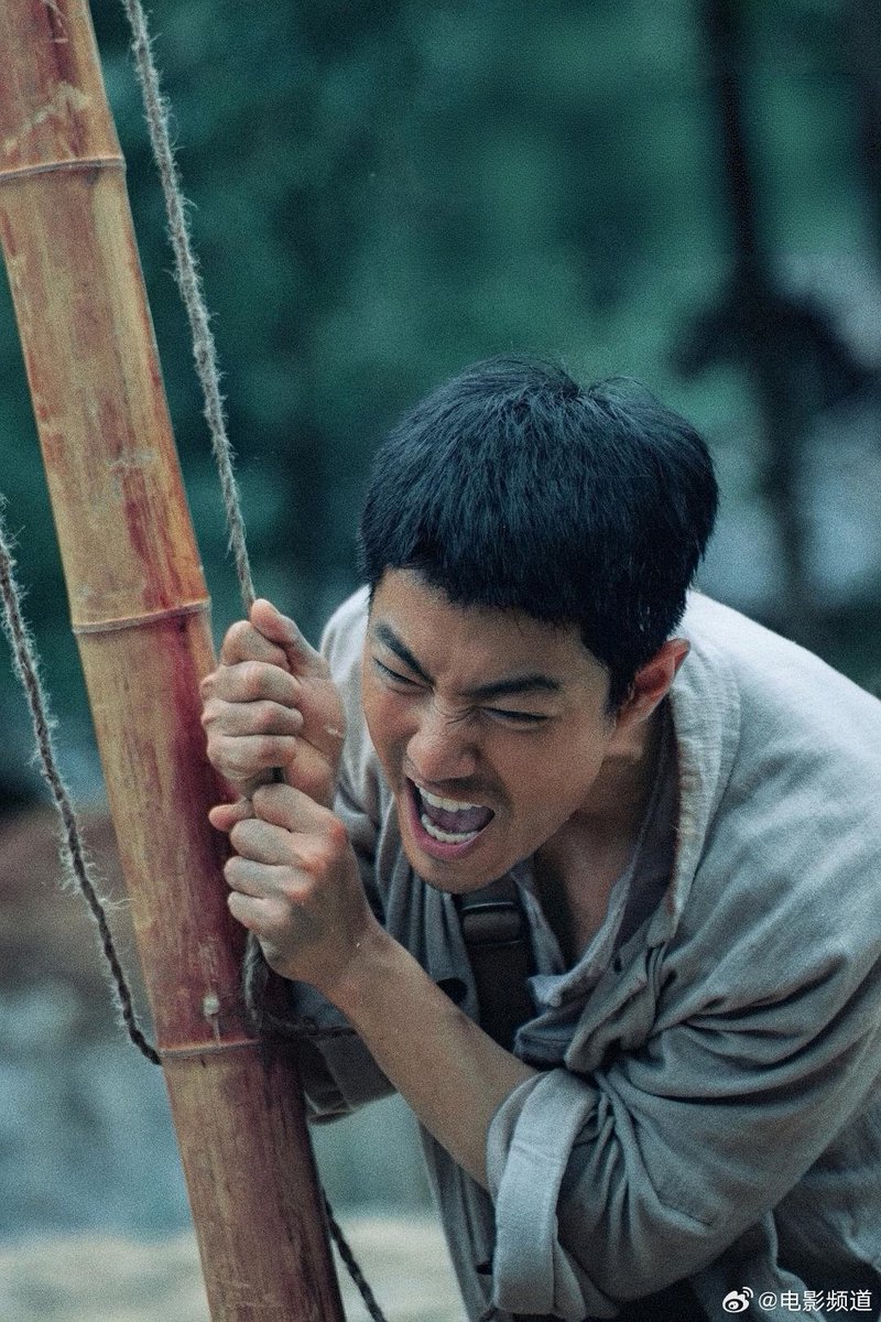 XiaoZhan_OFC's tweet photo. 【260928 Photo】

#GezhiTown
#XiaoZhan #肖战

China Movie News Weibo updated:

Starring Xiao Zhan, the film "Gezhi Town" premieres on October 2. On this day of reunion, let us not forget their sacrifices. https://t.co/4UX1fOXe8N