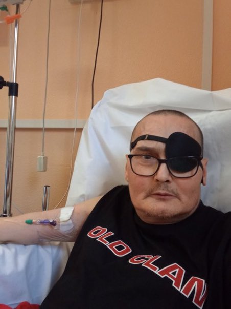 m_cattolico's tweet photo. Un uomo di animo buono con la passione del calcio, un uomo giusto che ha affrontato la malattia con profonda dignità e fede, sempre corretto con tutti.
Oggi il Signore lo ha chiamato a Sè, riposi in pace nella gioia senza fine e senza piu dolore.
Ciao @StefanoVerbania ❤️ https://t.co/D1NgLdBul6