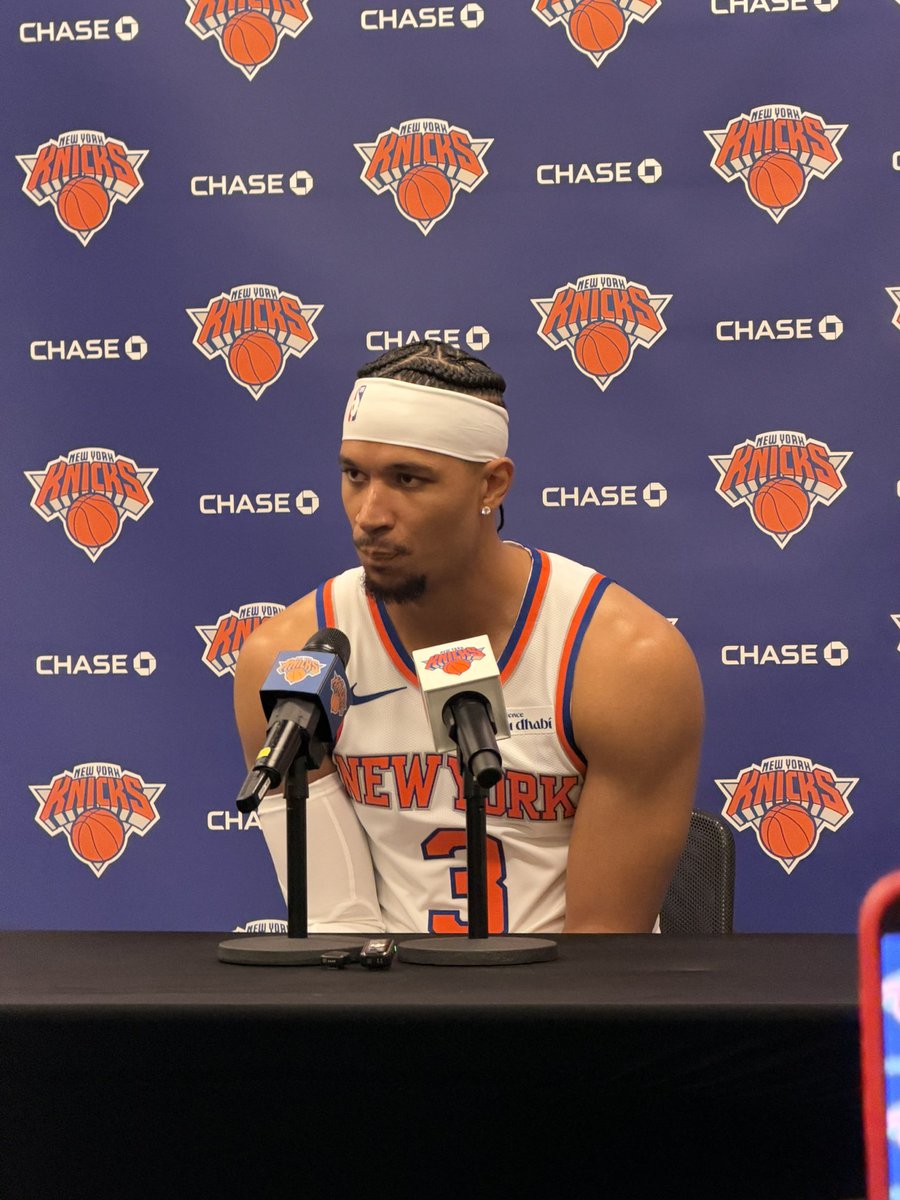 Krisplashed's tweet photo. “The weight of this jersey was extremely light this summer, and when I put it on this morning, it was heavier than when I last wore it.” https://t.co/1HaMDE7mWB