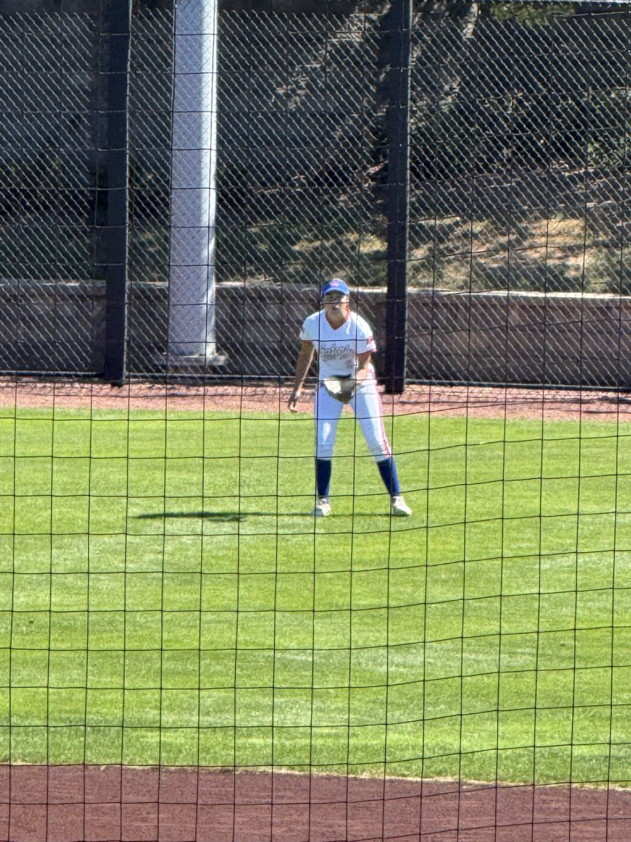SydneeFrank's tweet photo. It was a great day at University of Louisville team camp yesterday! Thanks coaches and players for a great day! @LouisvilleSB https://t.co/HzUugnLwwp