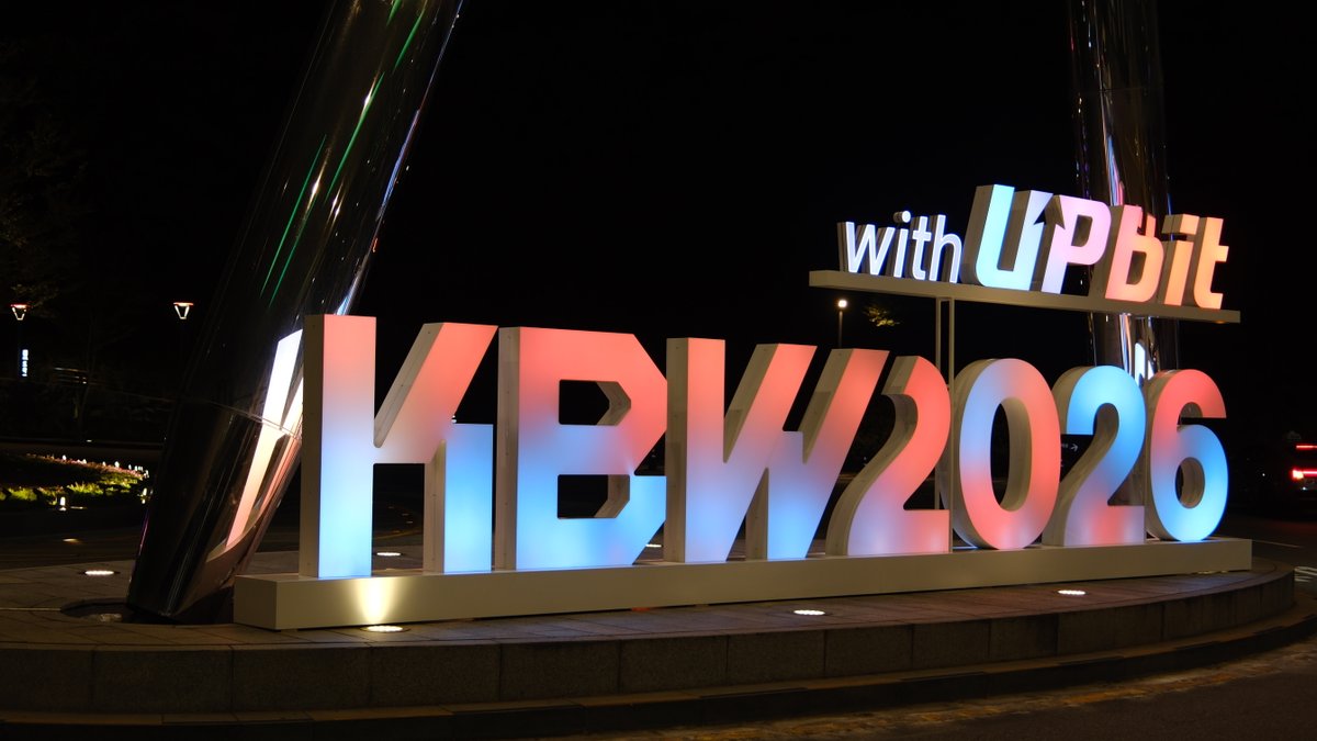 HeyElsaAI's tweet photo. New week. New city. Same mission. 🇰🇷

The Elsa team is in Seoul for @kbwofficial 2026, meeting builders, talking about agentic finance, and showing what happens after the prompt.

Korea, let’s build. https://t.co/Ux2W1W8Fzp