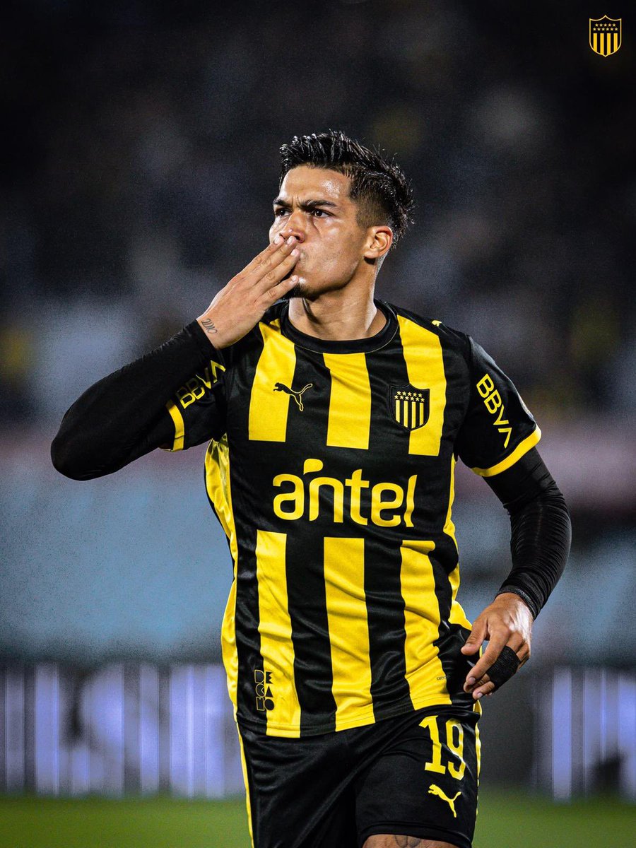 matiiarezoo9's tweet photo. Felices 135 carbonero querido! https://t.co/toVZuUjPDz