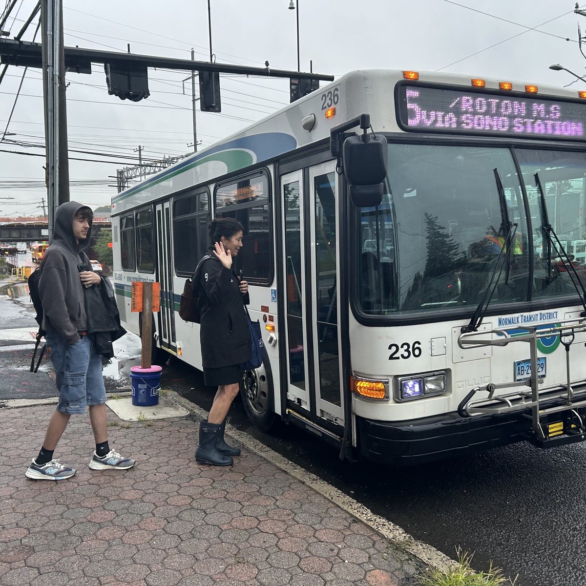 WalkBridgeCT's tweet photo. #REMINDER EAST NORWALK TRAIN STATION CLOSED UNTIL OCTOBER 18. Here's what to know now: FREE #5 Bus WEEKDAYS ONLY on SPECIAL SCHEDULE.Wheels-Route-5-Extra-Service.pdf https://t.co/QSSWinEIRK