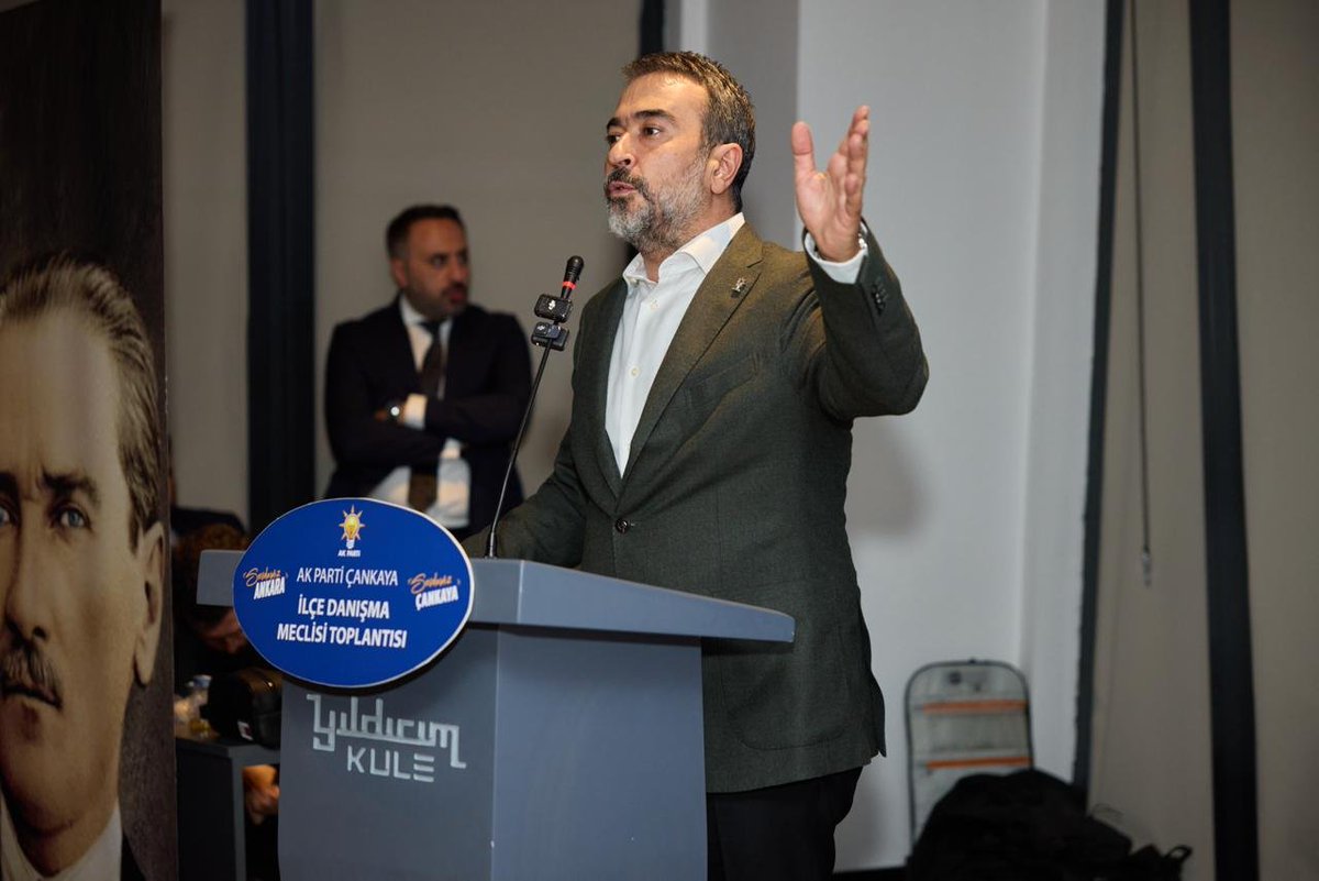 akcankayagenc's tweet photo. Eylül Ayı İlçe Danışma Meclisi Toplantımızı; AK Parti Grup Başkanvekilimiz ve Ankara Milletvekilimiz Sn. Leyla Şahin USTA, İl Başkanımız Sn. Hakan Han ÖZCAN, İlçe Başkanımız Sn. Muhammed Baran KARADUMAN, İl Başkan Yardımcımız Sn. Halil HOTAMAN, İlçe Gençlik Kolları Başkanımız Sn. Muhammed DUMAN, Gençlik Kolları teşkilatımız ve teşkilatımıza gönül vermiş kıymetli dava arkadaşlarımızın yoğun katılımıyla; büyük bir heyecan, güçlü bir birliktelik ve teşkilat ruhu içerisinde gerçekleştirdik.
Aynı inanç, aynı kararlılık ve aynı dava şuuru ile; gençliğimizin enerjisi ve teşkilatımızın gücüyle milletimize hizmet yolunda gece gündüz demeden çalışmaya devam edeceğiz.
Milletimizle Çeyrek Asır, Türkiye Geleceğe Hazır. 🇹🇷