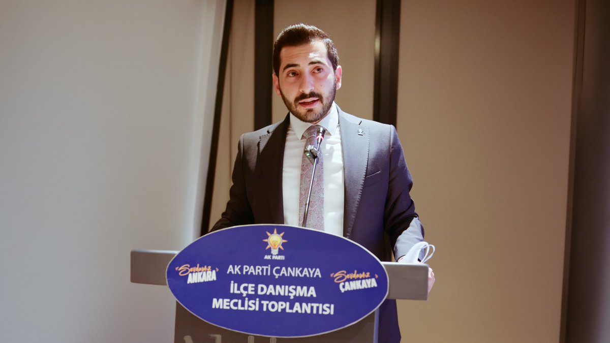 akcankayagenc's tweet photo. Eylül Ayı İlçe Danışma Meclisi Toplantımızı; AK Parti Grup Başkanvekilimiz ve Ankara Milletvekilimiz Sn. Leyla Şahin USTA, İl Başkanımız Sn. Hakan Han ÖZCAN, İlçe Başkanımız Sn. Muhammed Baran KARADUMAN, İl Başkan Yardımcımız Sn. Halil HOTAMAN, İlçe Gençlik Kolları Başkanımız Sn. Muhammed DUMAN, Gençlik Kolları teşkilatımız ve teşkilatımıza gönül vermiş kıymetli dava arkadaşlarımızın yoğun katılımıyla; büyük bir heyecan, güçlü bir birliktelik ve teşkilat ruhu içerisinde gerçekleştirdik.
Aynı inanç, aynı kararlılık ve aynı dava şuuru ile; gençliğimizin enerjisi ve teşkilatımızın gücüyle milletimize hizmet yolunda gece gündüz demeden çalışmaya devam edeceğiz.
Milletimizle Çeyrek Asır, Türkiye Geleceğe Hazır. 🇹🇷