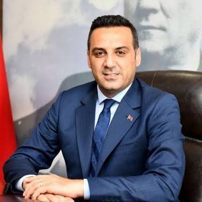 GazeteFont's tweet photo. Çiğli Belediye Başkanı Onur Emrah Yıldız’ın, AKP Genel Sekreteri Eyyüp Kadir İnan ile Ankara’ya gittiği öğrenildi. 

Yıldız’ın AKP’ye geçeceği iddia edilmişti.

(Sözcü) https://t.co/x0wy97INdq