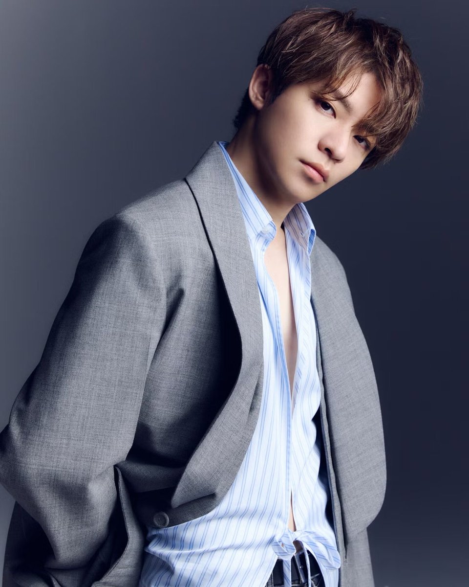 ellejapan's tweet photo. 9月29日は #Number_i #岸優太 の誕生日🎂
Number_iがカバーを飾った2024年8月号特別版では、ライブや楽曲制作のこだわりについて深堀り。　デジタル限定インタビューをチェックして👀✨
#Kc_HBDay #YutaKishi 

▼記事はこちら
https://t.co/buHxBCSHFA https://t.co/2m92RE6J5o