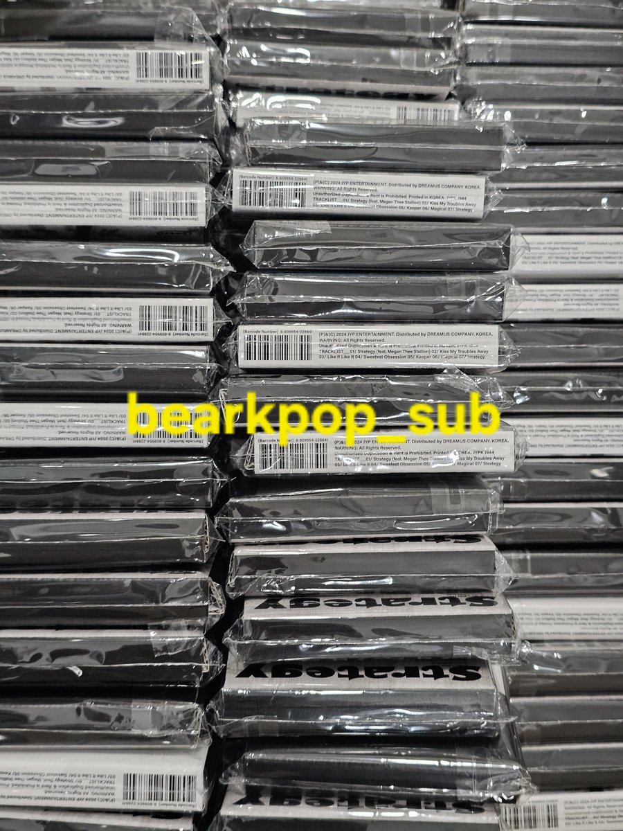 bearkpop_sub's tweet photo. 트와이스 (TWICE) - 미니앨범 14집 : STRATEGY [Platform_Nemo ver]

✅️ 1pc = 4,000krw

Wts sell twice strategy nemo ver sealed unopened album https://t.co/IlKyXxL8tM