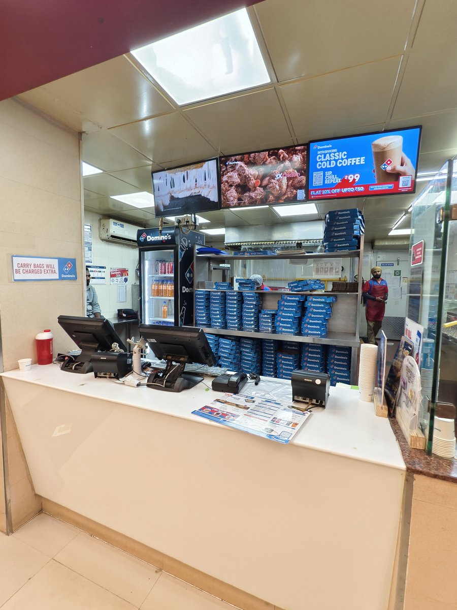s_bhadrecha's tweet photo. @dominos @dominos_india 

Stood at your store for 5 mins. No body took order. Check cctv at 8:40 pm 28/09/2026

Guys were standing inside and when I asked, who will take order?

I was replied with 'Pta Nahi'!

Such unprofessional behaviour!!! https://t.co/w6WLGD7eNf