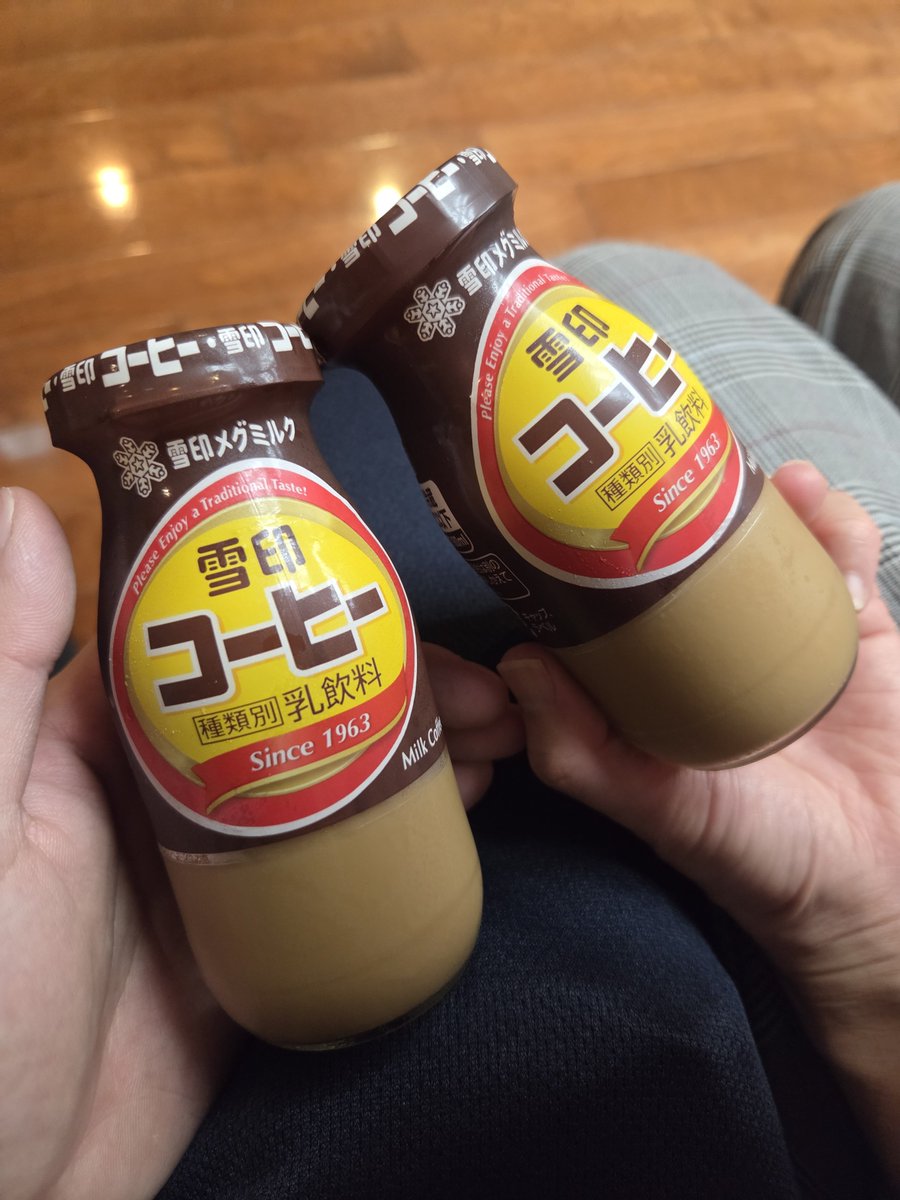 genefer_pokemon's tweet photo. ここ2週間くらいmaimai休暇日なかったので今日は特別休暇 https://t.co/DBqrWNZ7sC