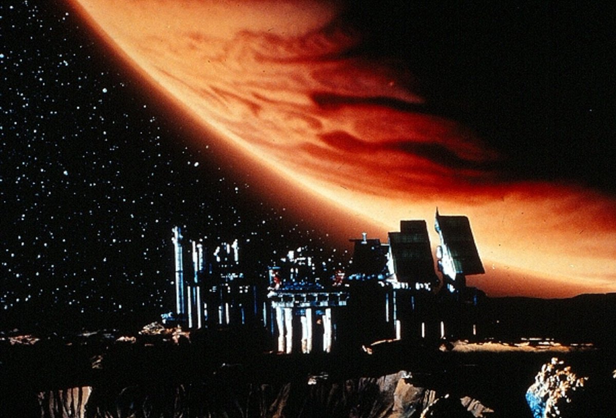 DaS824463540567's tweet photo. @afrocosmist Outland (1981) https://t.co/2a1rDX401h