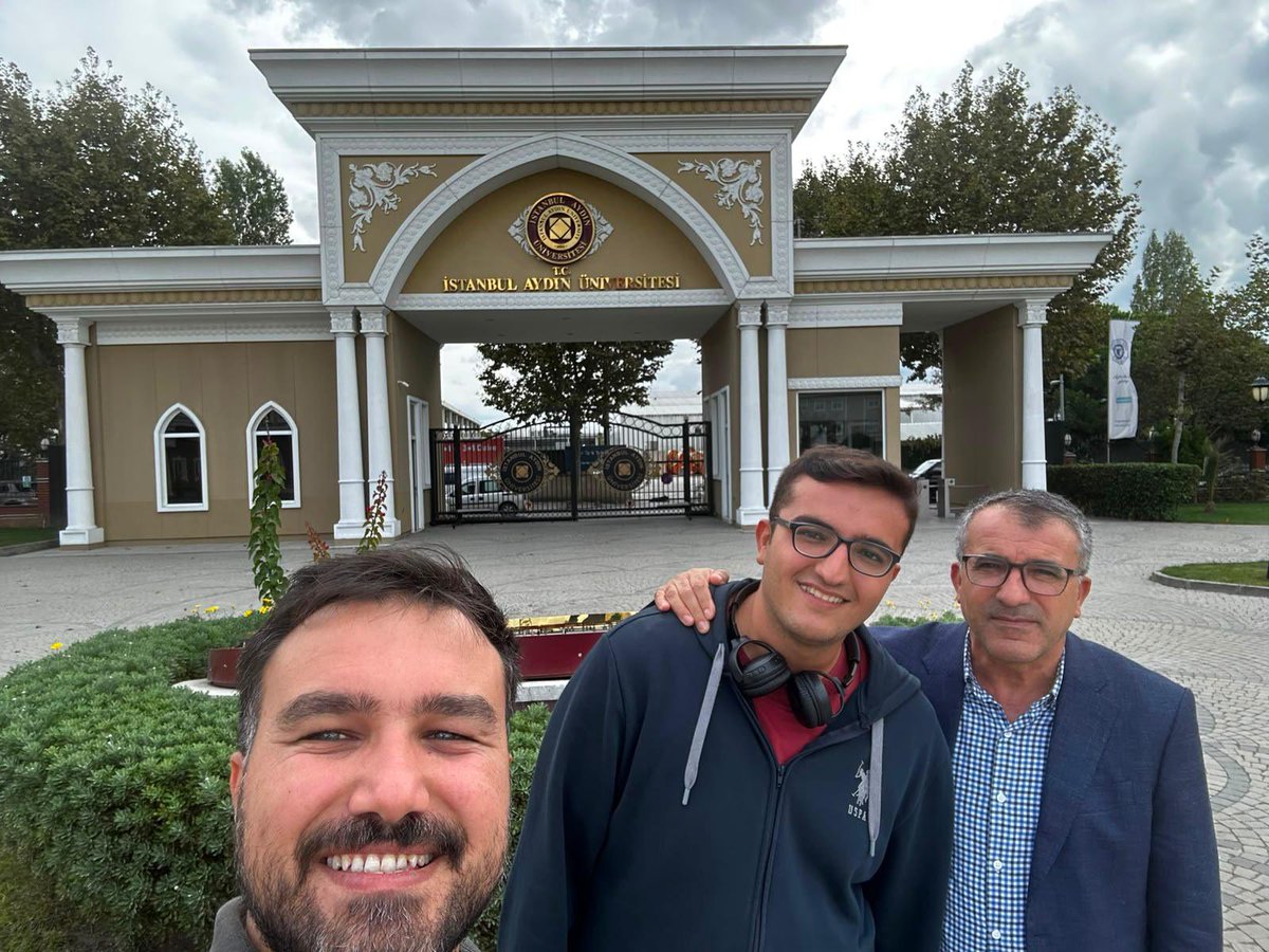 memetaslanOSB's tweet photo. Çok şükür Aslan oğlum,Hakkı Rıza’m İstanbul Aydın üniversitesinde yüksek öğretim hayatına başlamış oldu.İnşallah evlatlarımız biz anne babalara göz aydınlığı,vatana,millete ve ümmete hayırlı bireyler olarak eğitim ve çalışma hayatlarına devam ederler.@YasarSen30 @NecdetTakva https://t.co/03nxvm4638