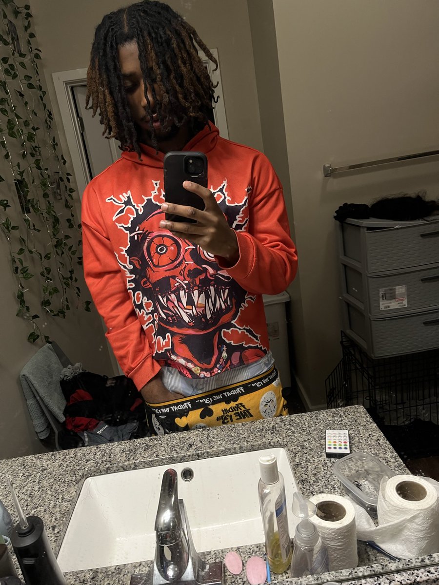318_DTk's tweet photo. Hmu if you looking to get slutted out ma😛 #225freak #batonrouge https://t.co/8O6FYDofGd