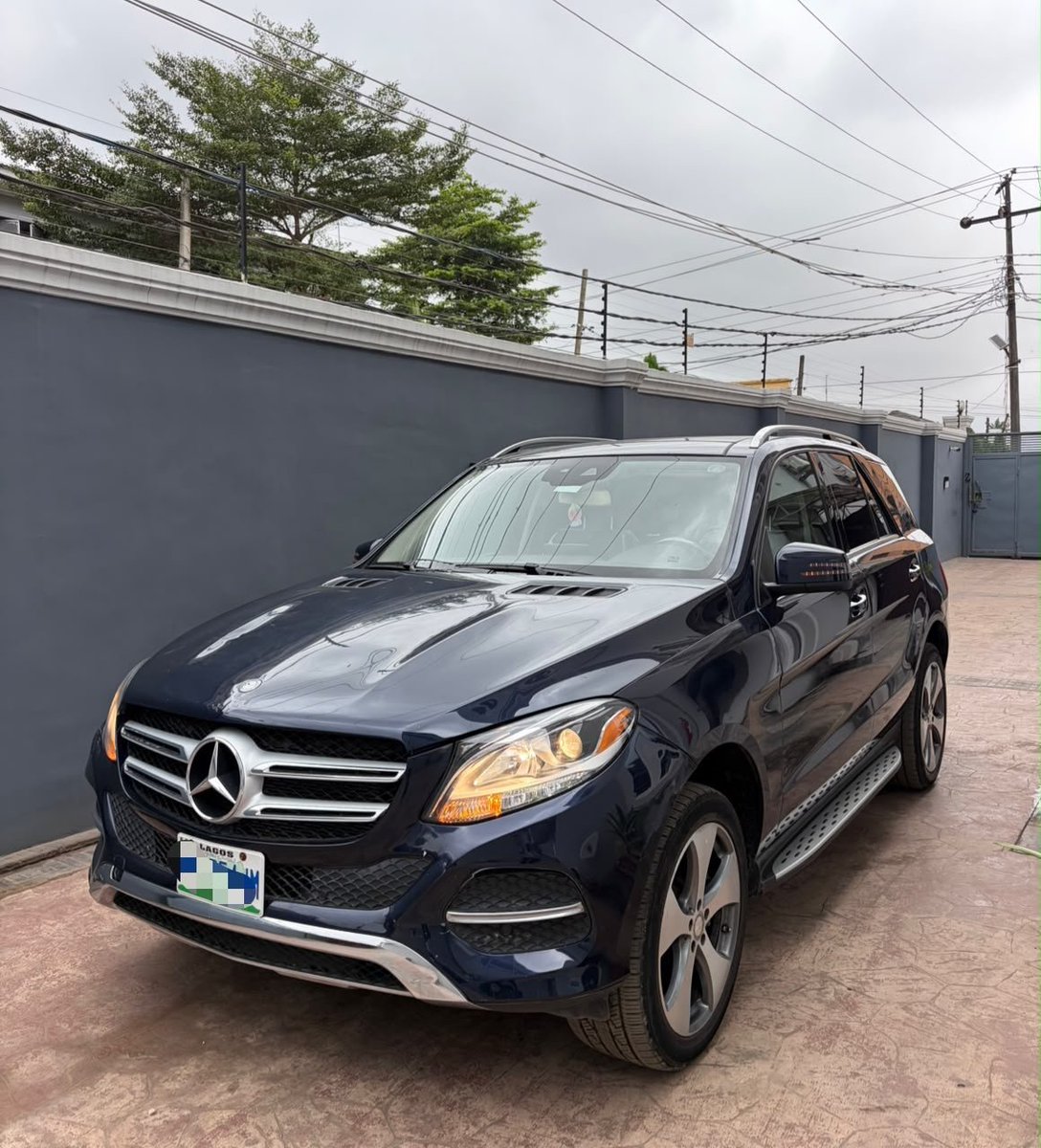 onxmotors's tweet photo. Good deal. 

8 months Registered 2016 Mercedes Benz GLE350. 
Still Toks 
Full option with panoramic roof. 2025 Entry

23M Cash 
Location: Yaba https://t.co/TSXBrohIDM