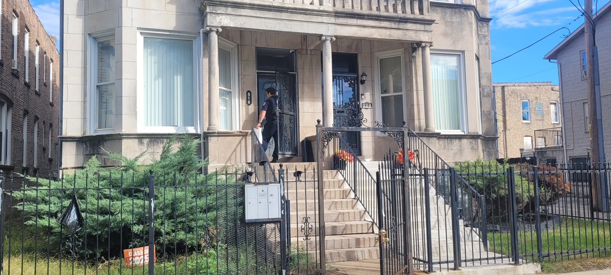 CFDMedia's tweet photo. 2-2-1, BC19, E54, T20 joined Pub Ed in passing out smoke alarms and safety information following the unfortunate fire fatality on the 500 block of W. 66th Street that occurred last week. Check your smoke alarm battery today &amp; go over your emergency exit plan with your family. https://t.co/OoMubUZj7g