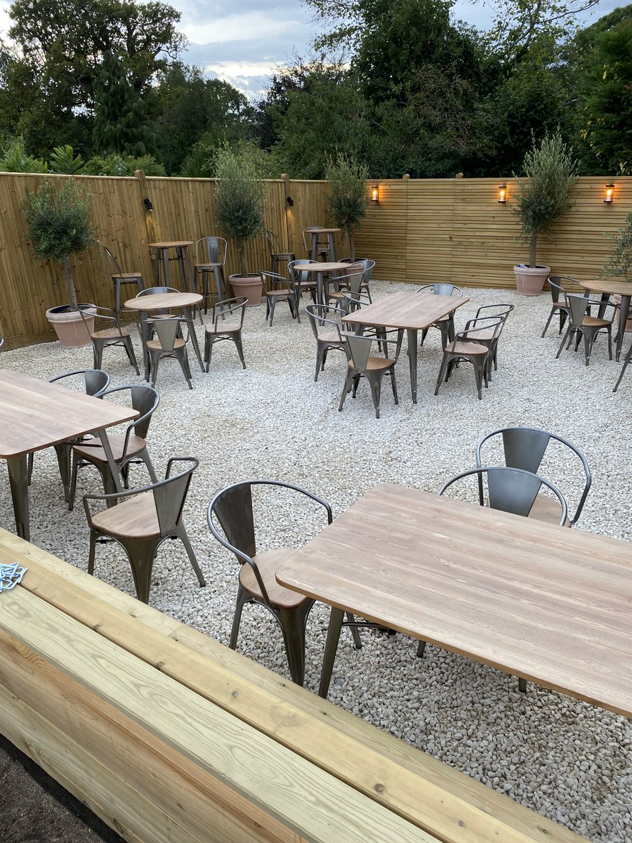 RoyalOakTN8's tweet photo. Come to "eat, drink &amp; be merry" in our new garden https://t.co/hOk5qGxln6