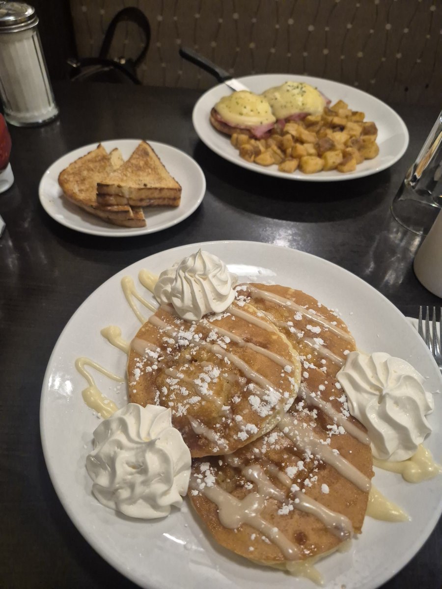 tomstarving's tweet photo. Damn https://t.co/G2Bn7Wm5lT