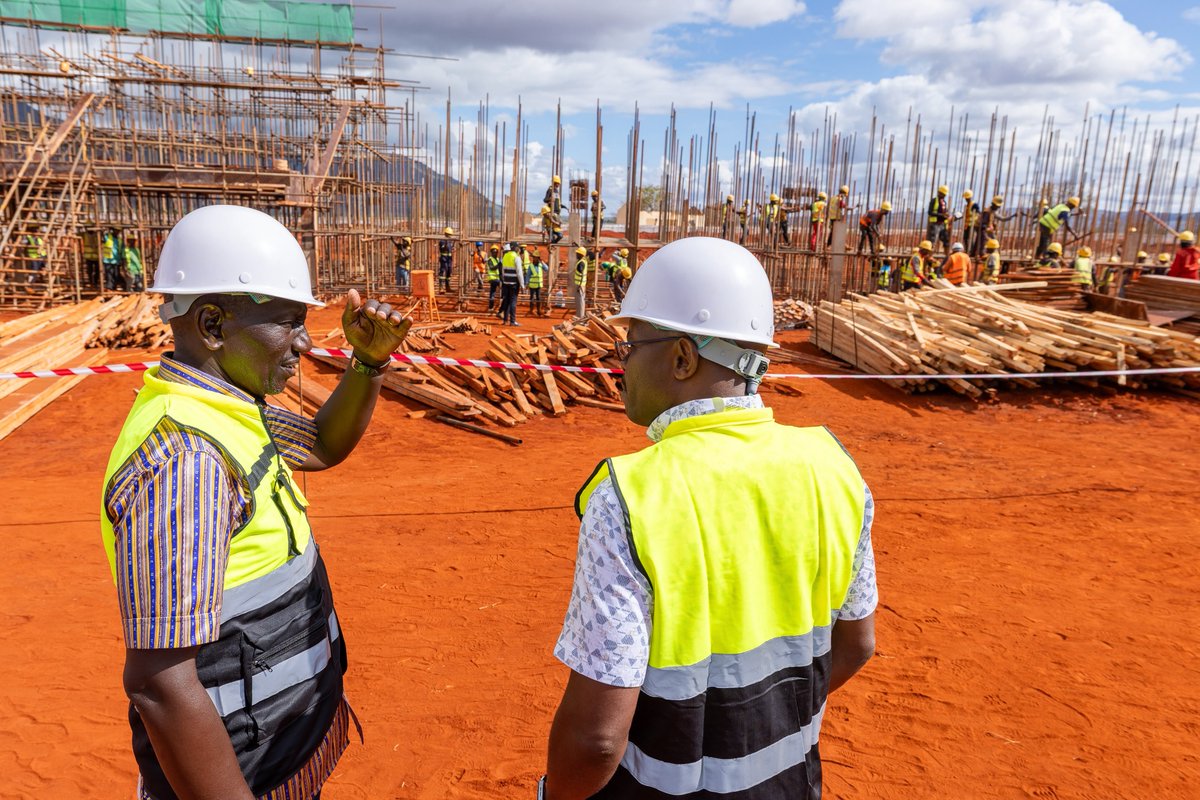 WilliamsRuto's tweet photo. Inspected ongoing works at Vindo Stadium, Voi Constituency. The 10,000-seater facility is 50 per cent complete. https://t.co/msDPRSVLtk