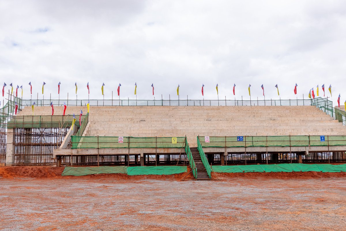 WilliamsRuto's tweet photo. Inspected ongoing works at Vindo Stadium, Voi Constituency. The 10,000-seater facility is 50 per cent complete. https://t.co/msDPRSVLtk