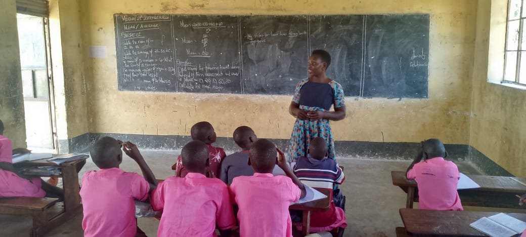 rachealsky1's tweet photo. ONC Coordinator for Madi Okollo District, Afidraa Kennedy, monitored Buzu Foundation PS in Offaka Sub-county &amp; physically verified 743 learners (367 boys &amp; 376 girls) P1–P7, He observed, inadequate staff facilities, no staff toilets, &amp; cracked classroom blocks #JajjaKwesiva2031 https://t.co/xITCA0vrwC