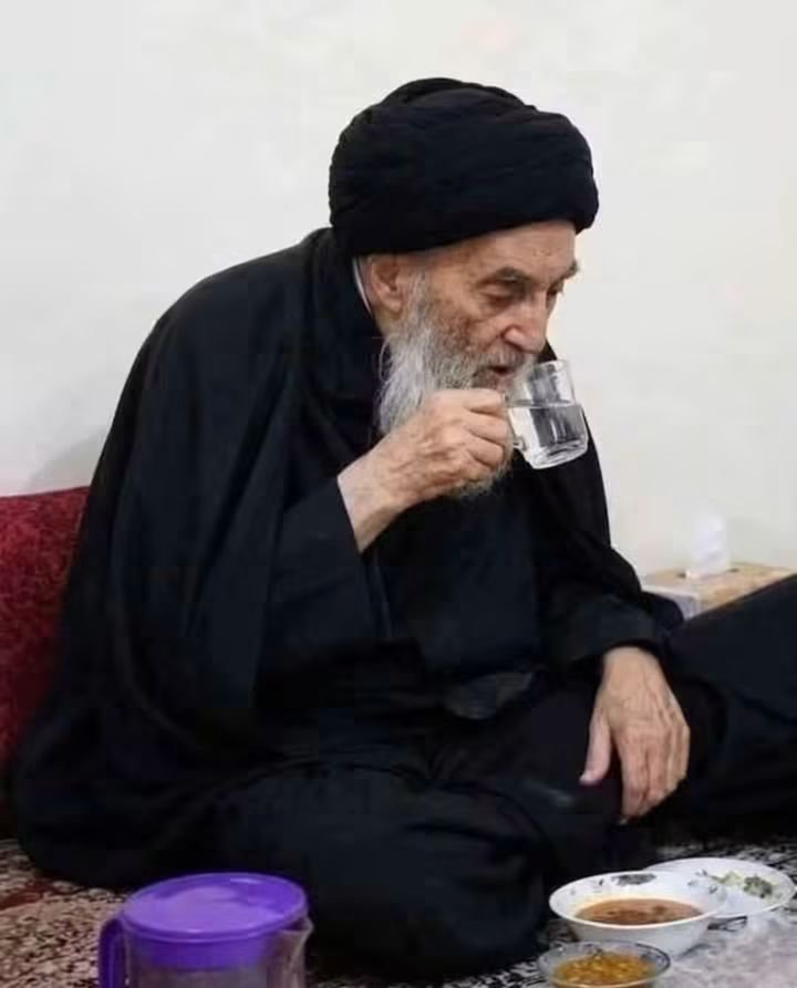 NehanaqviPK's tweet photo. Simple life of Ayatollah Sistani https://t.co/HRfhxRhR18