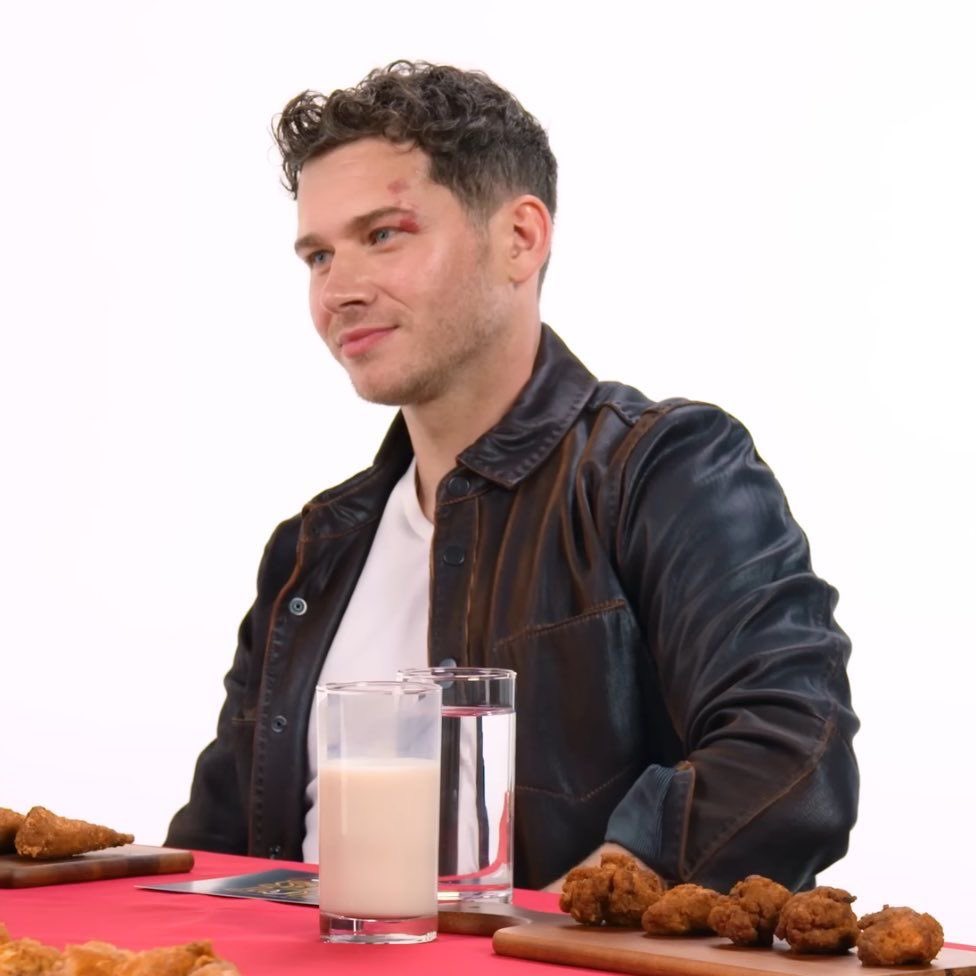 softestbuckley's tweet photo. I think about this look EVERY SINGLE DAY https://t.co/e9I4EewjBO