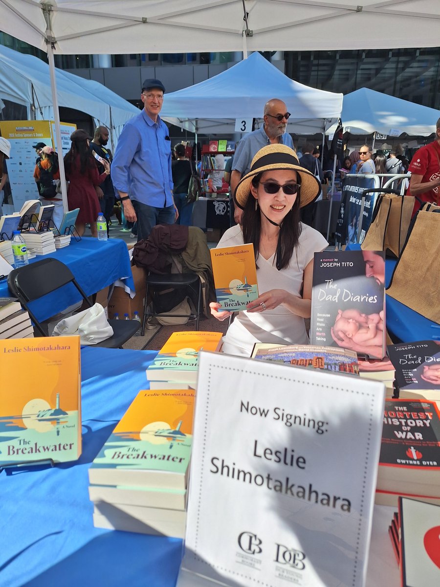 Ex_Lit_Prof's tweet photo. Summery weather and a great turnout at Word On The Street yesterday! Enjoyed signing copies of THE BREAKWATER. @cormorantbooks @TRFNews @torontoWOTS https://t.co/STWAZyqpWI