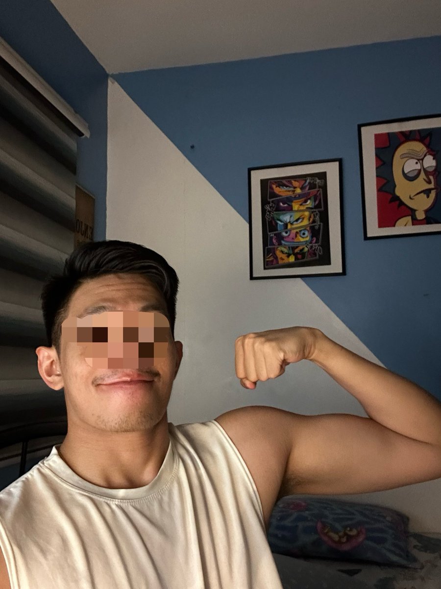 huntercodex's tweet photo. Wanna headlock someone right now https://t.co/ddF0mtc82u