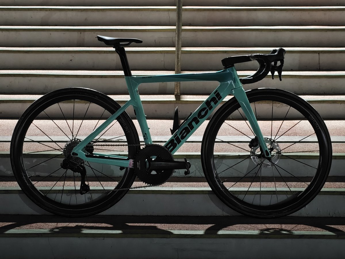 m5tue_09's tweet photo. 固定

変な愛車
Bianchi OLTRE RACE MY25
HUNT Aerodynamicist 44 CS
SHIMANO R7170+R8170 Di2

地域社会を脅かします
シングル界隈です
埼玉南部に生息してます
弱いです https://t.co/hNgeblE7EU