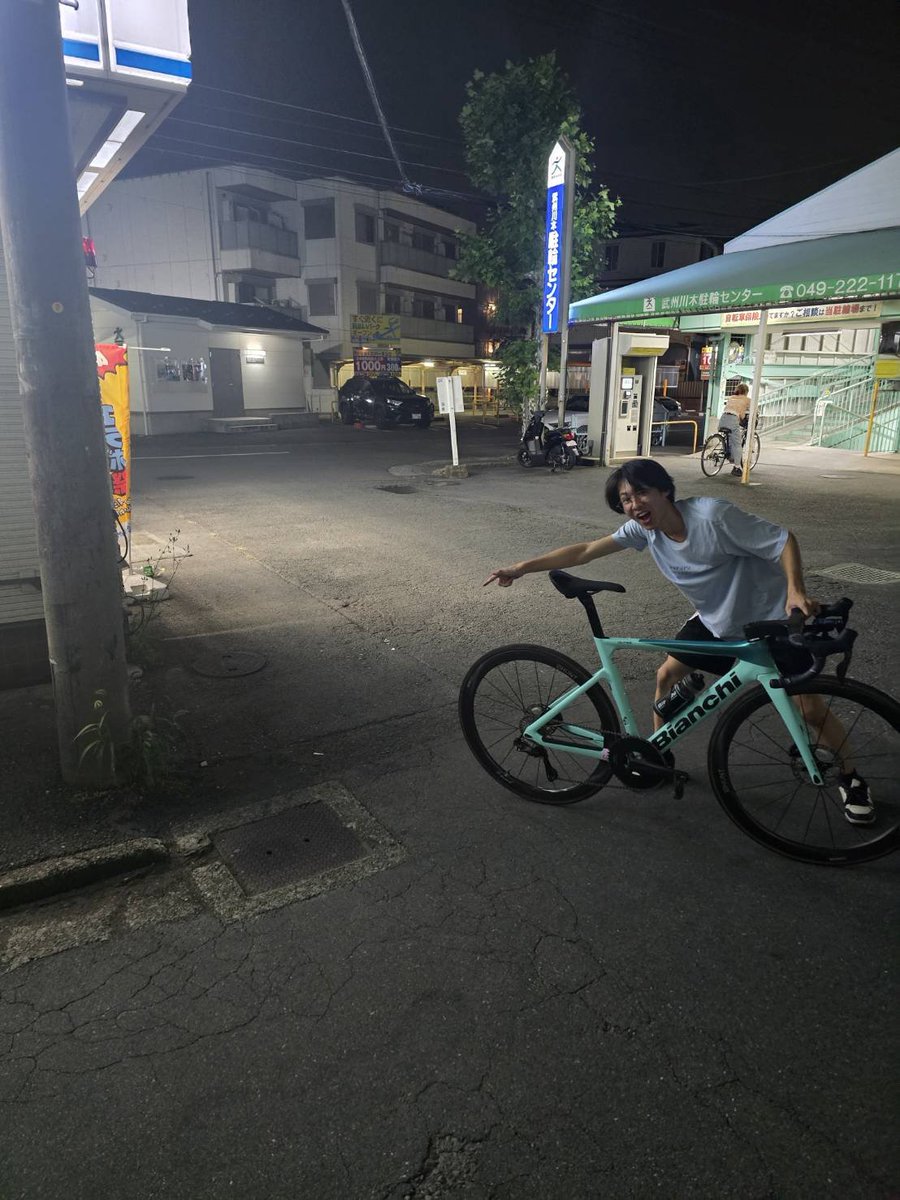 m5tue_09's tweet photo. 固定

変な愛車
Bianchi OLTRE RACE MY25
HUNT Aerodynamicist 44 CS
SHIMANO R7170+R8170 Di2

地域社会を脅かします
シングル界隈です
埼玉南部に生息してます
弱いです https://t.co/hNgeblE7EU