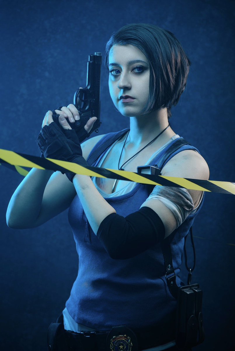be1chk4's tweet photo. September 28th, 1998. Daylight… the monsters have overtaken the city. Somehow… I’m still alive…

Happy RE3 day 💙 #JillValentine https://t.co/2EyiUmFaMI