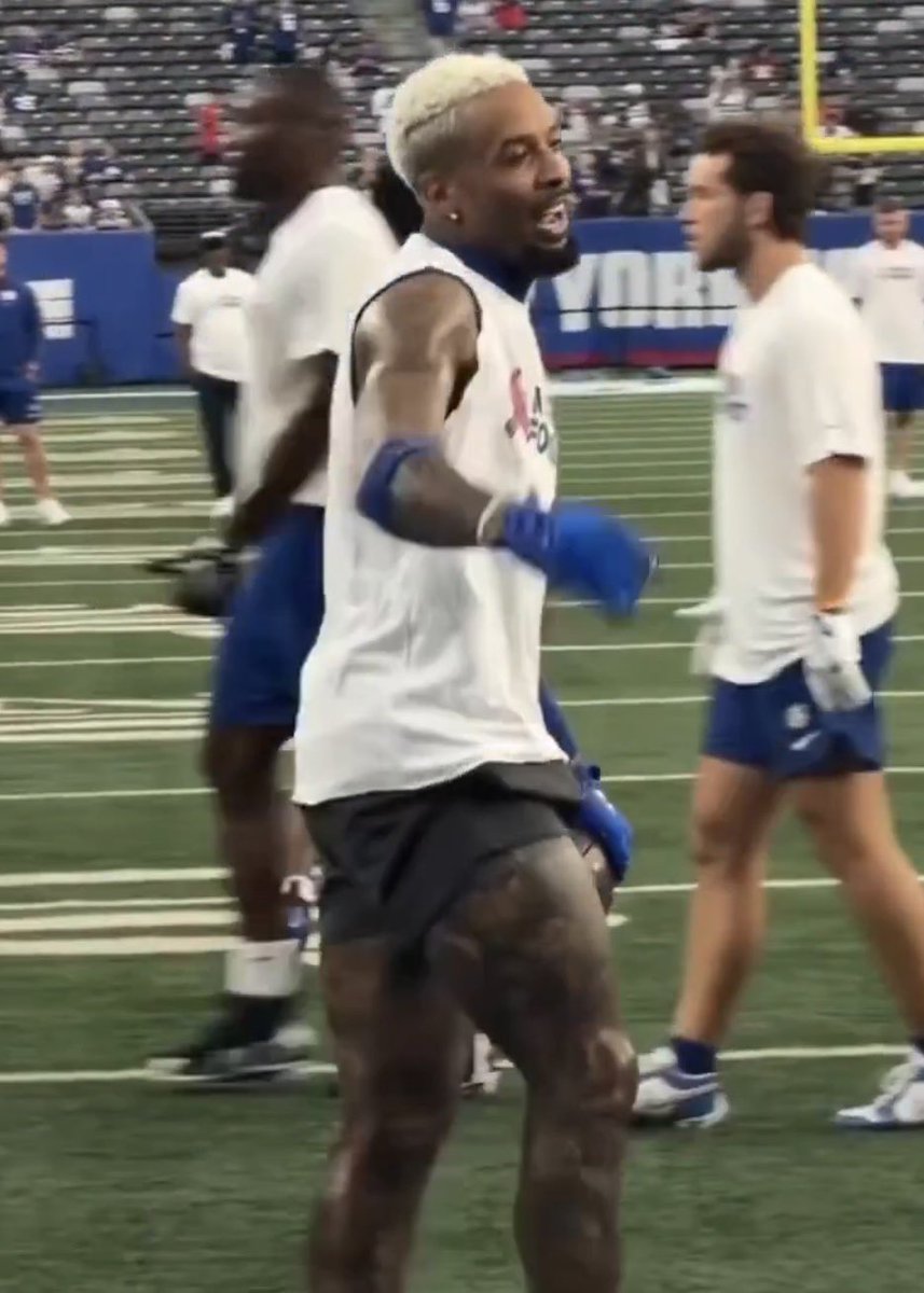 HaterReport's tweet photo. Odell Beckham Jr has more hair colors than receptions so far this season lmaooo 

Hair colors: 2
Receptions: 0 https://t.co/fyLUVI0Kt2