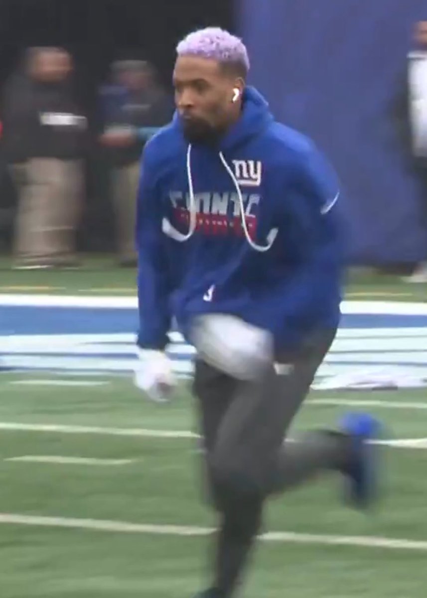 HaterReport's tweet photo. Odell Beckham Jr has more hair colors than receptions so far this season lmaooo 

Hair colors: 2
Receptions: 0 https://t.co/fyLUVI0Kt2