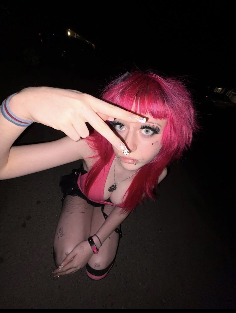 Cup1dcries's tweet photo. How do i look? 🥰🥰🥰 #kawaii #cutecore #cute #kawaiigirl
#cutecoregirl #pink #plushie https://t.co/jbSJwNs7FJ