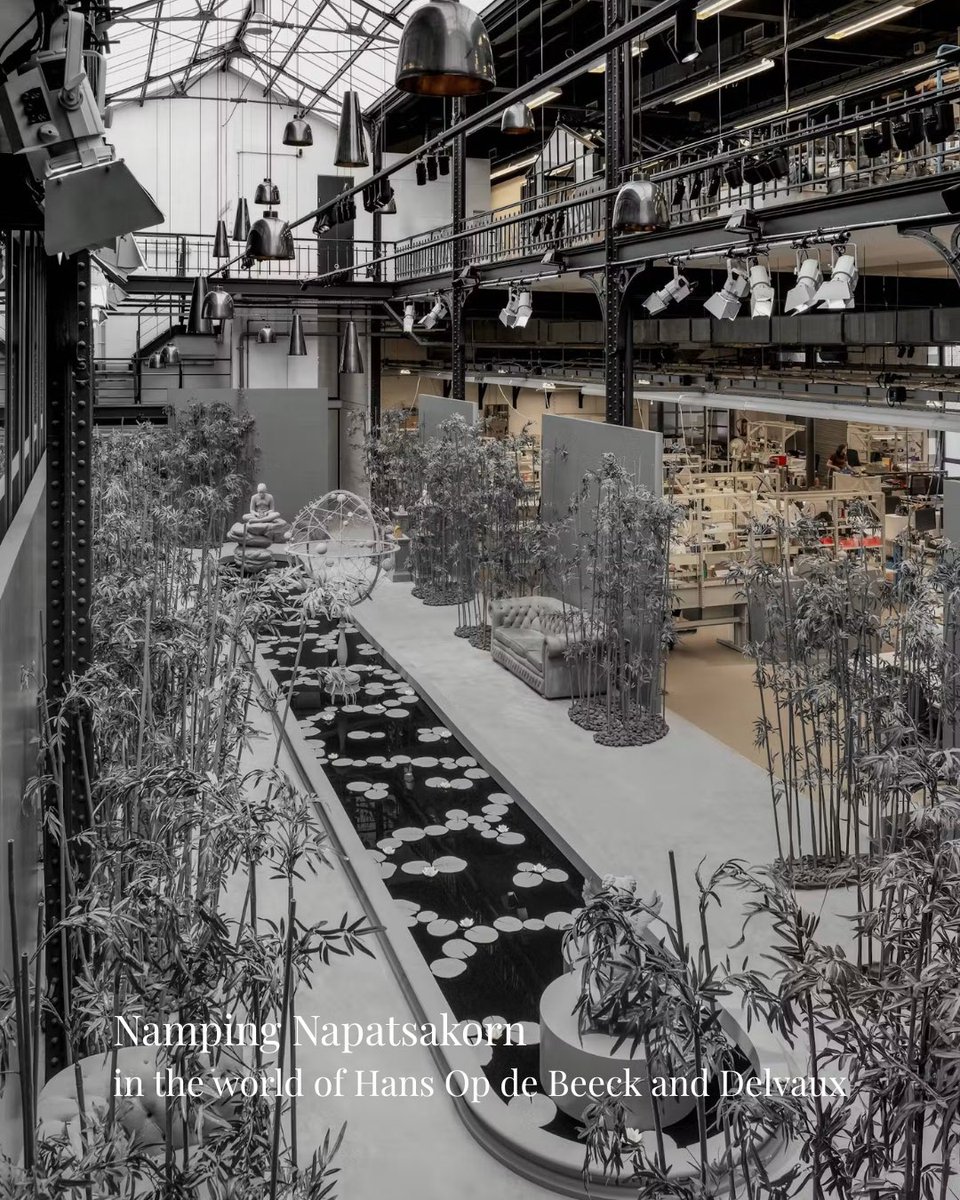 starforhr's tweet photo. Namping Napatsakorn 🐰
— Delvaux & Hans Op de Beeck

Ahead of Namping’s appearance at Delvaux Arsenal tomorrow, I’ve been thinking about how he might fit into Hans Op de Beeck’s monochromatic world ! 👀

What I find most interesting about the installation is how the lack of colour puts so much focus on form, texture, light and shadow. Against that quiet setting, the Delvaux bags naturally stand out through their colour, material and craftsmanship.

Hans’s sculptural interpretation of Le Brillant makes this even more fascinating. By taking away the colour, you notice the bag’s silhouette and construction in a completely different way.

And now I’m curious about Namping’s presence within all of this. Will he blend into the monochromatic atmosphere through his styling, or become another point of contrast alongside the bags? Either way, his movement and personality could bring something completely different to the stillness of the installation.

Can’t wait to see how Namping, Hans Op de Beeck’s work and Delvaux come together in one frame tomorrow. 🤍

#nampingster 
#Delvaux