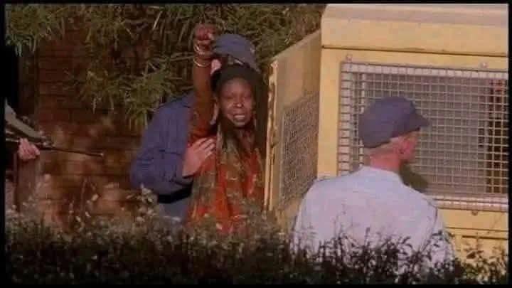 HunadiFlorah's tweet photo. “Date a baby daddy or go to jail”

Me: https://t.co/rIwcV0bHPC