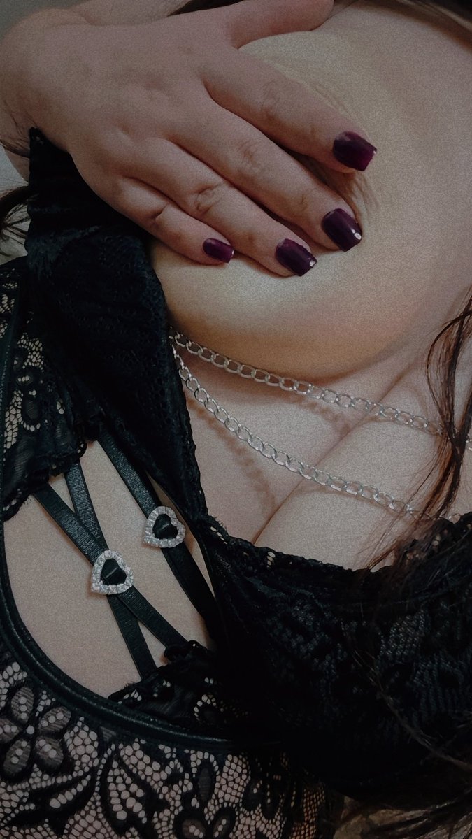 GoodBabyGirl_22's tweet photo. Blessed with Big tits 😉😊 

Follow for more 😉😘 https://t.co/O45jiBr7og