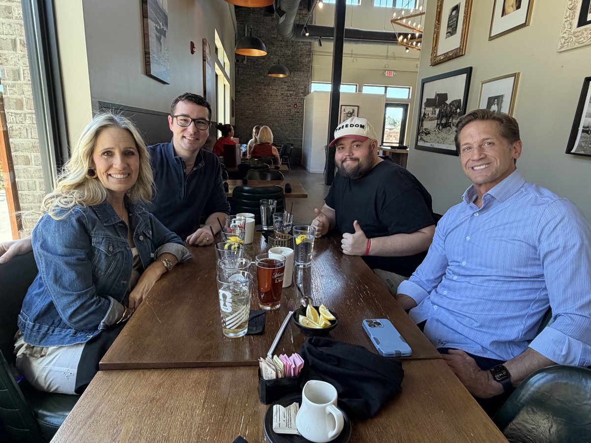 CSEdward77's tweet photo. It was a good weekend meeting with friends, door knocking and taking care of business!

Remember knocking doors matter!

Talk to one another!

We are all a part of the same unified conservative coalition!

Congratulations to the new Georgia Young Republican Officers!

God bless! https://t.co/y65tMzAyzm