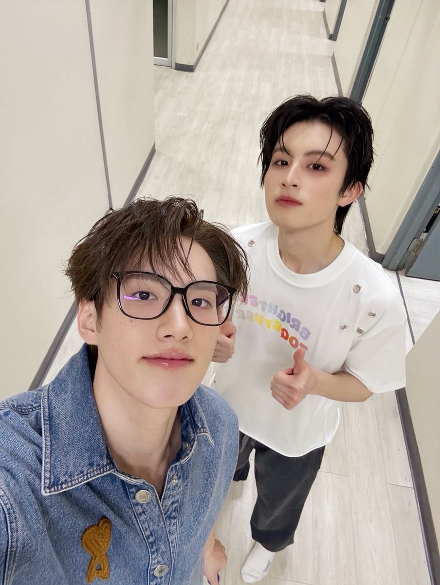 heymymeoww's tweet photo. ฝืนถ่ายรูปคู่ทุกวันสำคัญเลยนะ อึดอัดมั้ย���ูก😭😭😭😭😭😭 https://t.co/1dUbNZynYk
