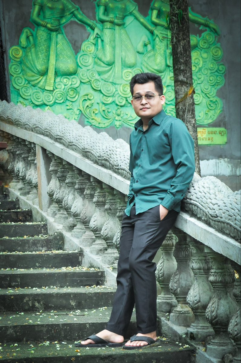 KienVirak's tweet photo. Good night 🌙 
#viral #post #lifestyle #man #kienvirak https://t.co/4blz9fCHmD