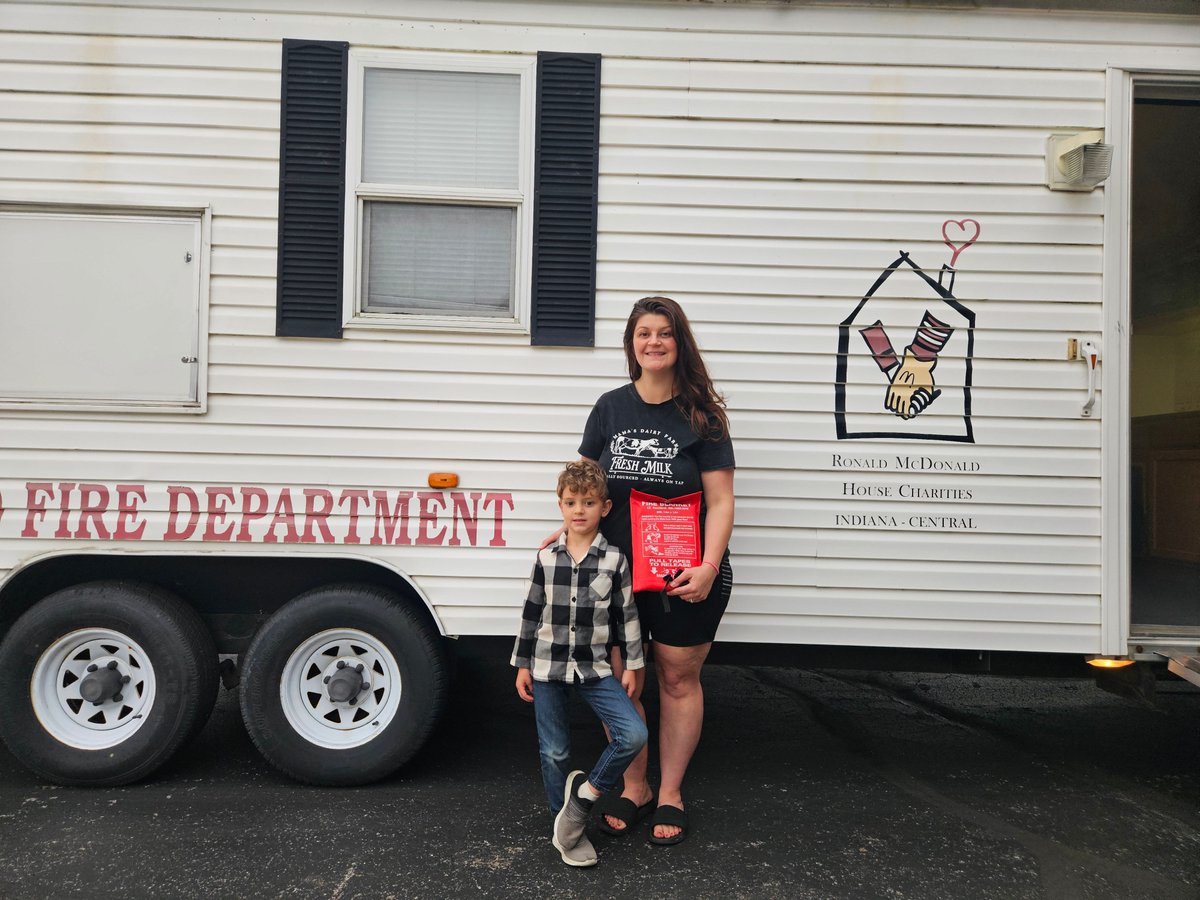 HealthHoco's tweet photo. #CrisisReady's 5:30PM event on the 24th was a hit! Congrats to our prize winners, Beth &amp; Sarah. Sarah also took her son through the Smokehouse so he would know what to expect during a fire.

Thank you to everyone who came out to learn to #BePrepared &amp; more resilient. https://t.co/5UpNKZ8Bvq