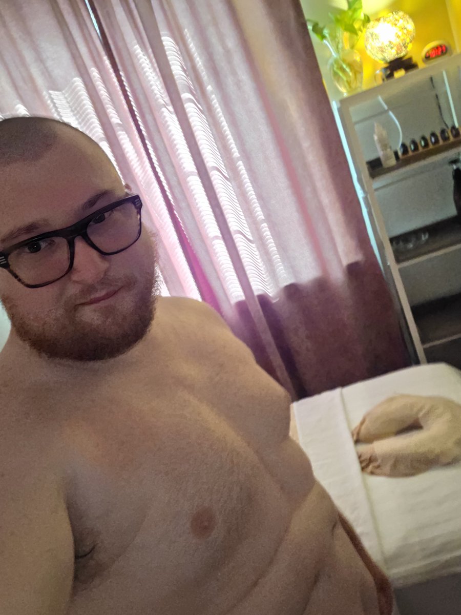 BigCln6c's tweet photo. Getting a massage this morning https://t.co/6u47PQQlm3