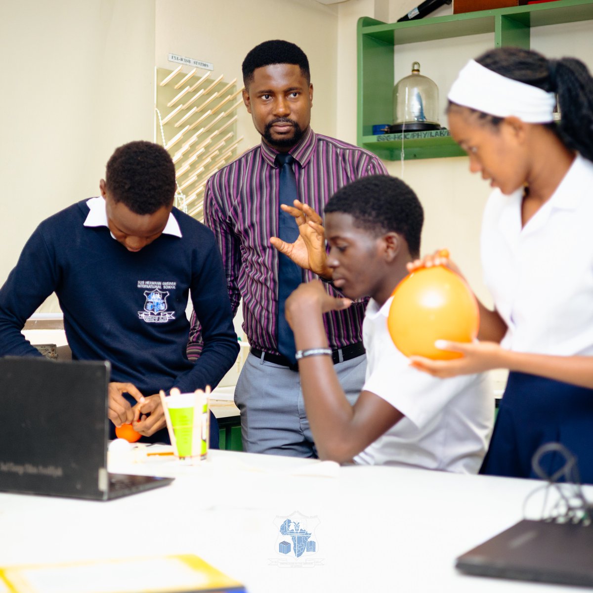 sosintcollege's tweet photo. Can a simple balloon and a few rubber bands save an egg from a steep fall? 🎈🪂 
Our MYP 5 physicists put momentum, impulse, and aerodynamic drag to the test during their Soft Landing practical!

#soshgic #IBWorldSchool #AdmissionsOpen #IBMYP  #PhysicsLab #FutureEngineers https://t.co/mZCIF6hD41