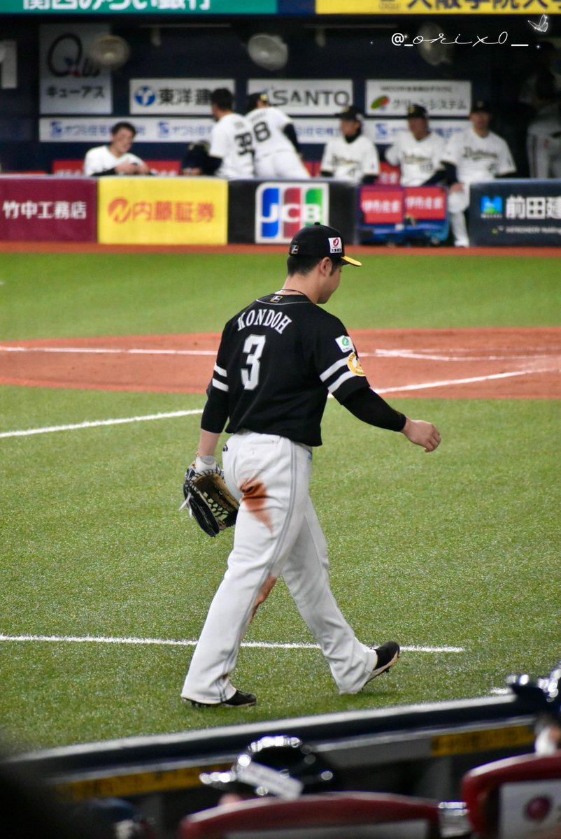 _orix0_h's tweet photo. 近ちゃんも泥んこだった日

#近藤健介
#sbhawks
#ソフトバンクホークス https://t.co/FGcGJvJufB