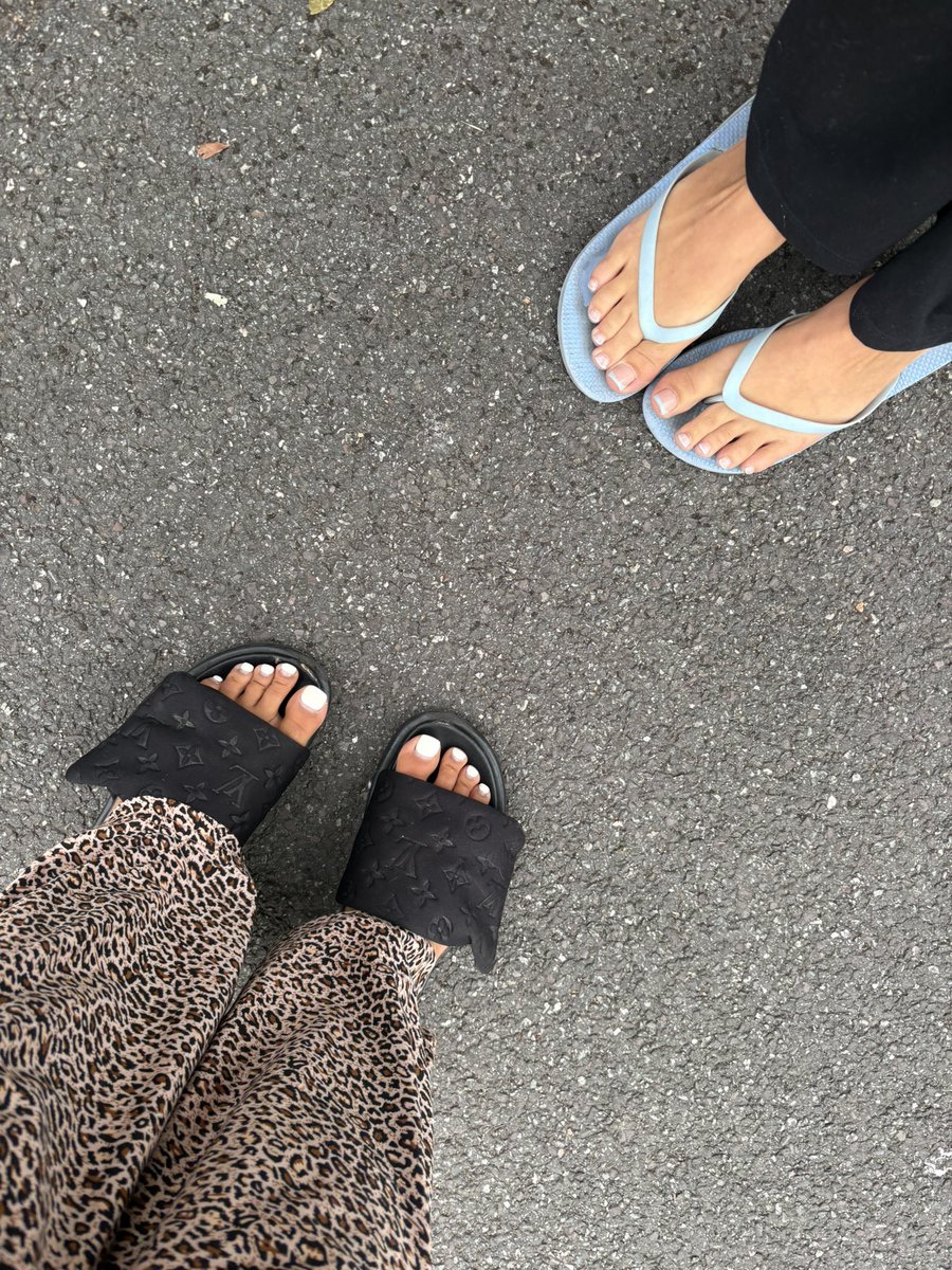 jadapaigeboo's tweet photo. Me and Ella out on a cash meet
Who’s brave enough to be our next victim?? https://t.co/L3ZNBUNkdy