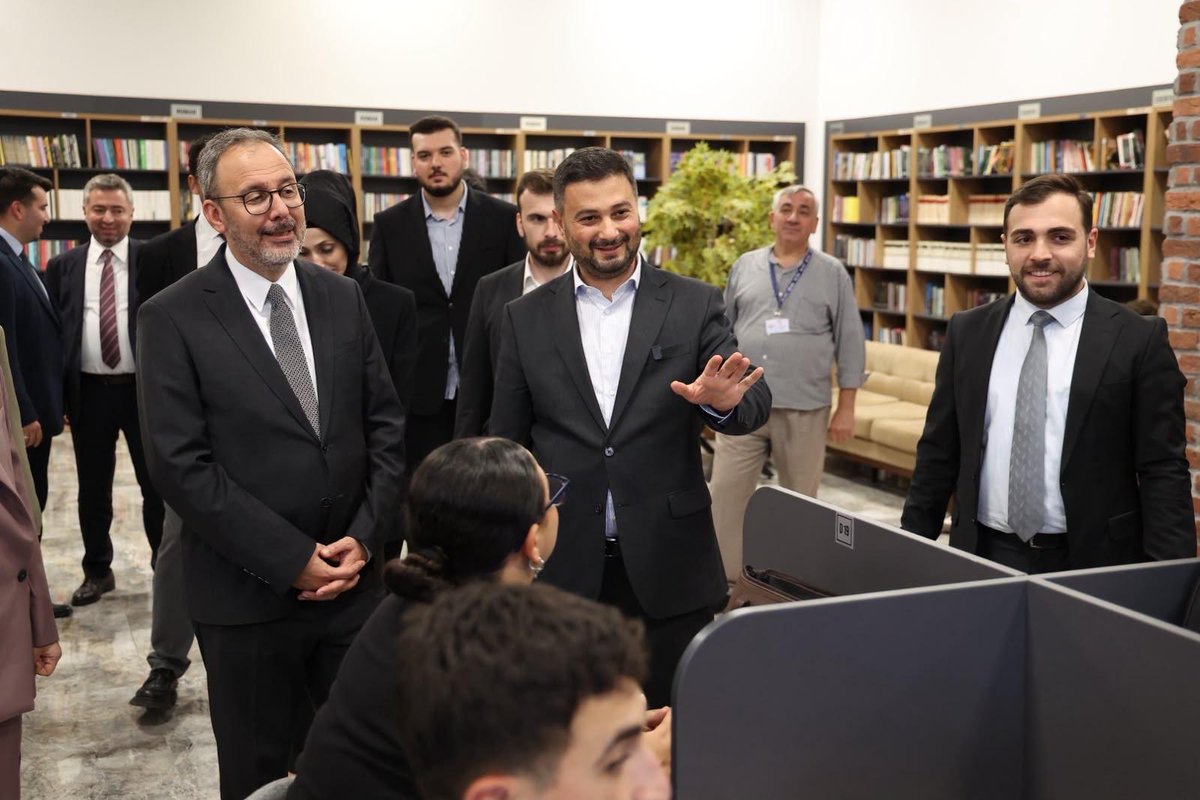 MevlutOztekin's tweet photo. Türkiye Yüzyılı Buluşmaları kapsamında önceki dönem Gençlik ve Spor Bakanımız Mehmet Muharrem Kasapoğlu ile birlikte Kâğıthane Meydanımız ve Genç Vadi’ye ziyarette bulunduk.

Hemşehrilerimiz ve gençlerimiz ile bir araya gelerek, sohbetlerini paylaştık.

Güler yüzleri için teşekkür ediyorum.
#HerMahallesiyleTürkiyeYüzyılı