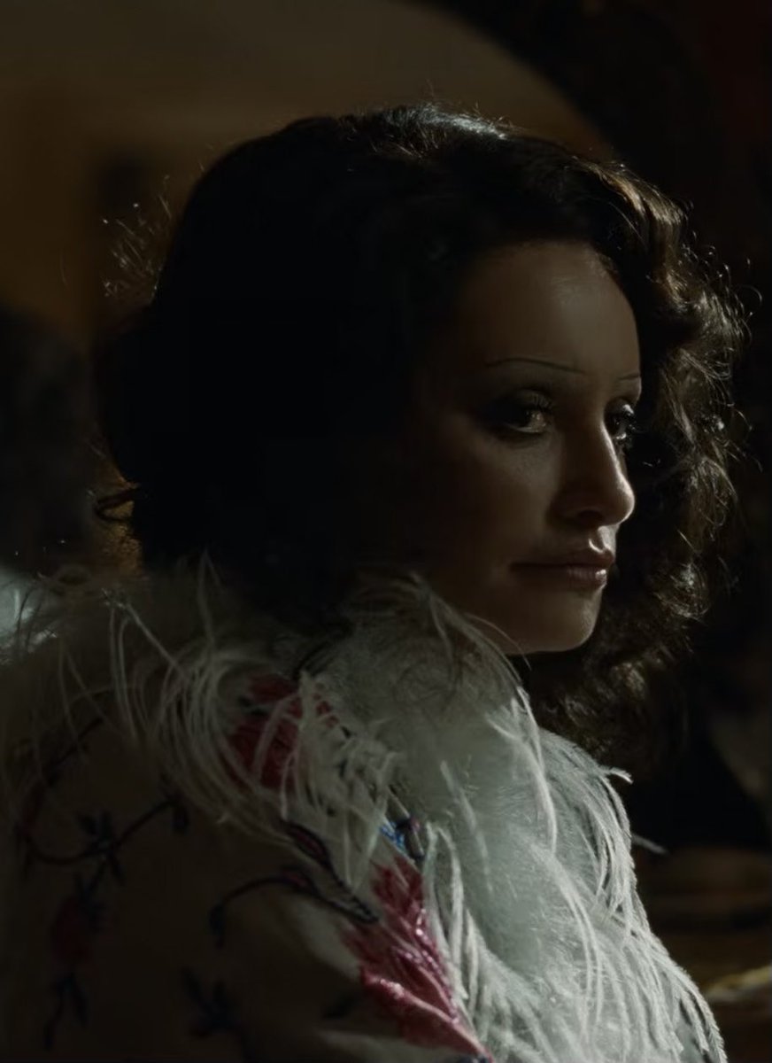 FilmUpdates's tweet photo. Penélope Cruz in ‘LA BOLA NEGRA.’ https://t.co/keApMweWMw